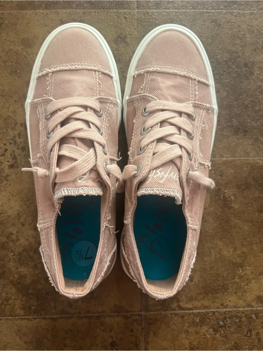 Blowfish Women’s Blush Canvas Lace-Up Sneakers